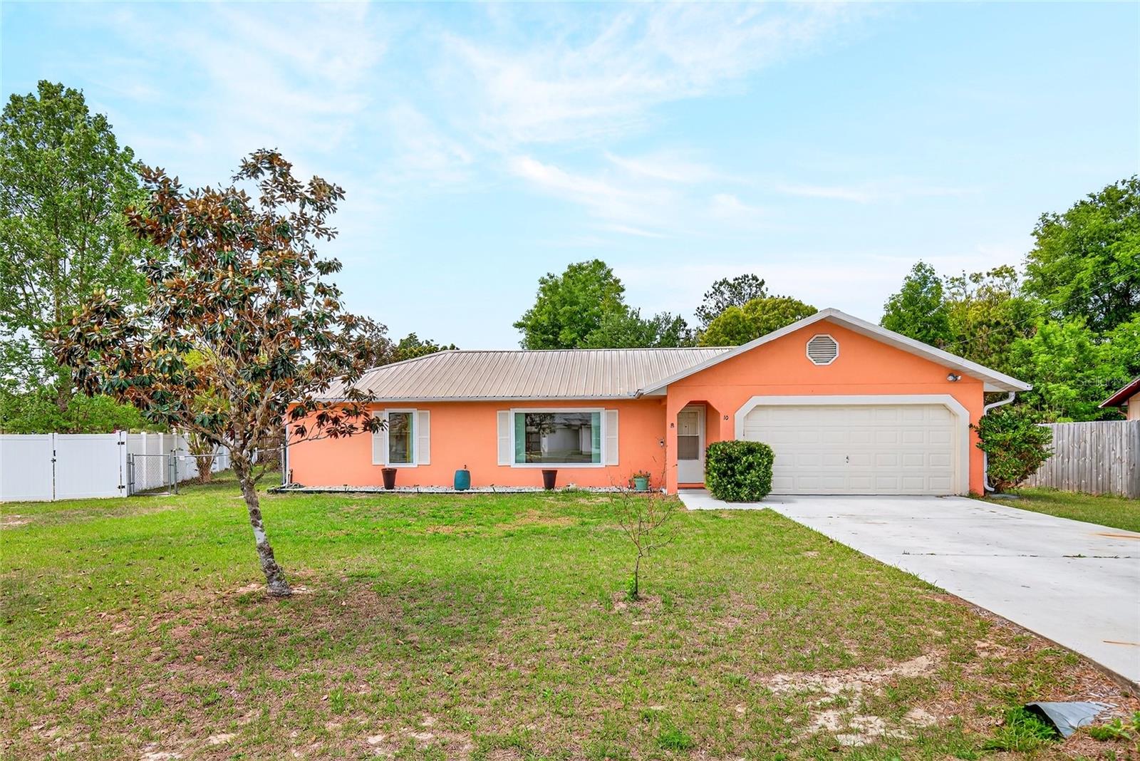 10 Almond, Ocala, FL 34472