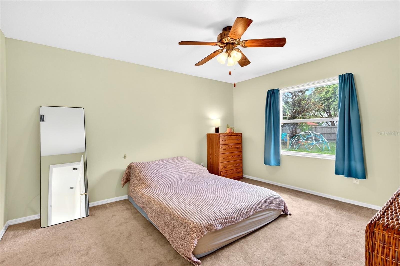 10 Almond, Ocala, FL 34472