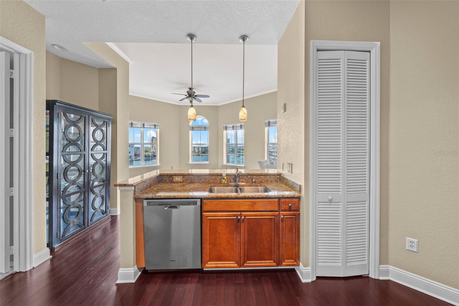 700 Harbour Island Unit 813, Tampa, FL 33602