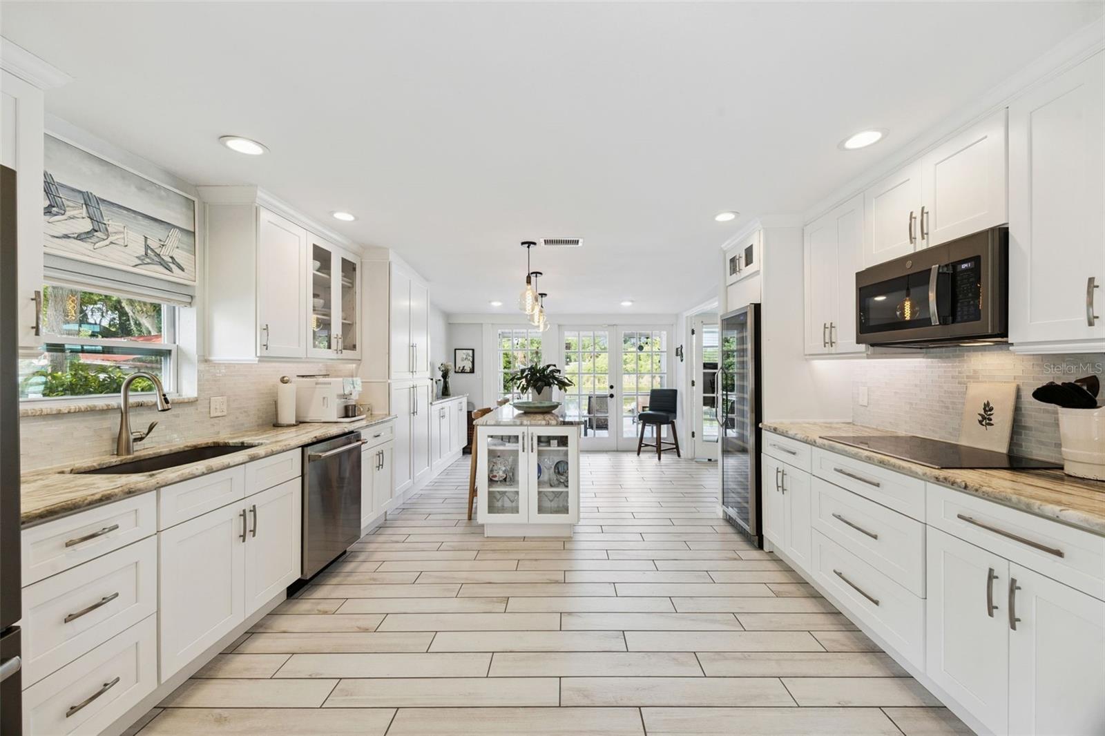 2100 Mae, Orlando, FL 32806
