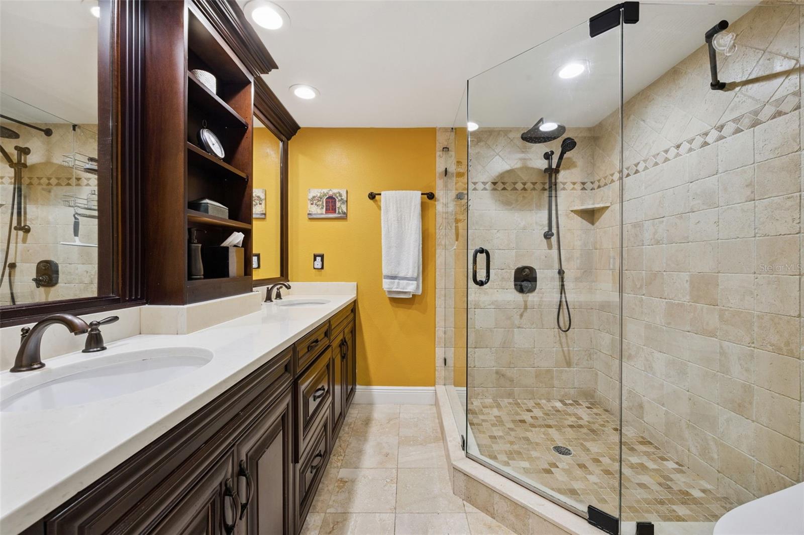 2100 Mae, Orlando, FL 32806