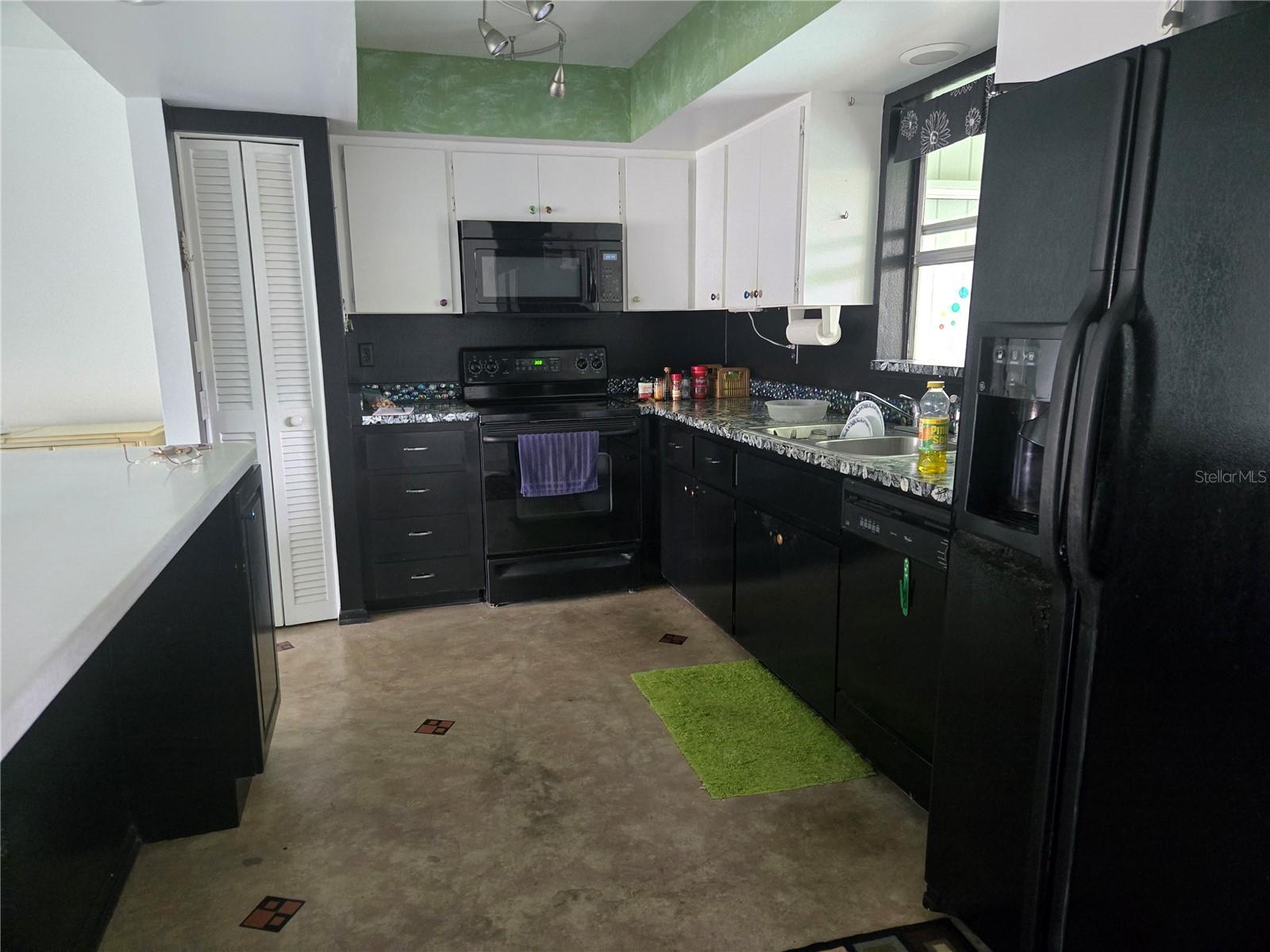2974 Captiva Gardens Unit 17, Sarasota, FL 34231