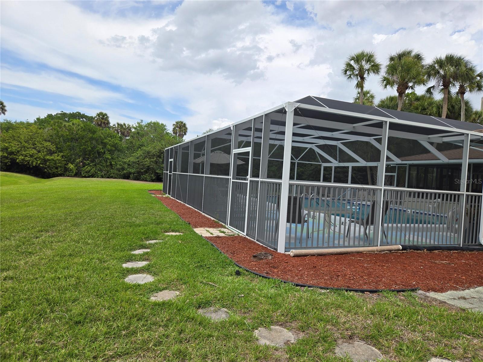 2974 Captiva Gardens Unit 17, Sarasota, FL 34231
