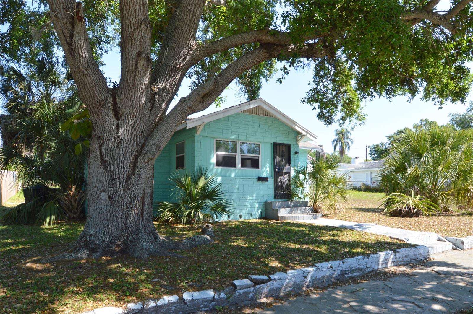 2351 25th, St Petersburg, FL 33712