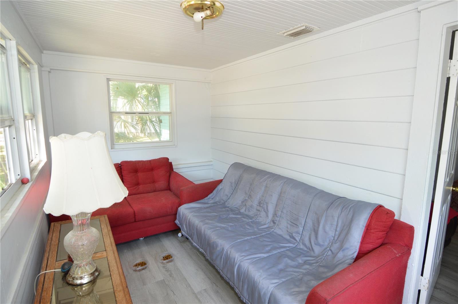 2351 25th, St Petersburg, FL 33712