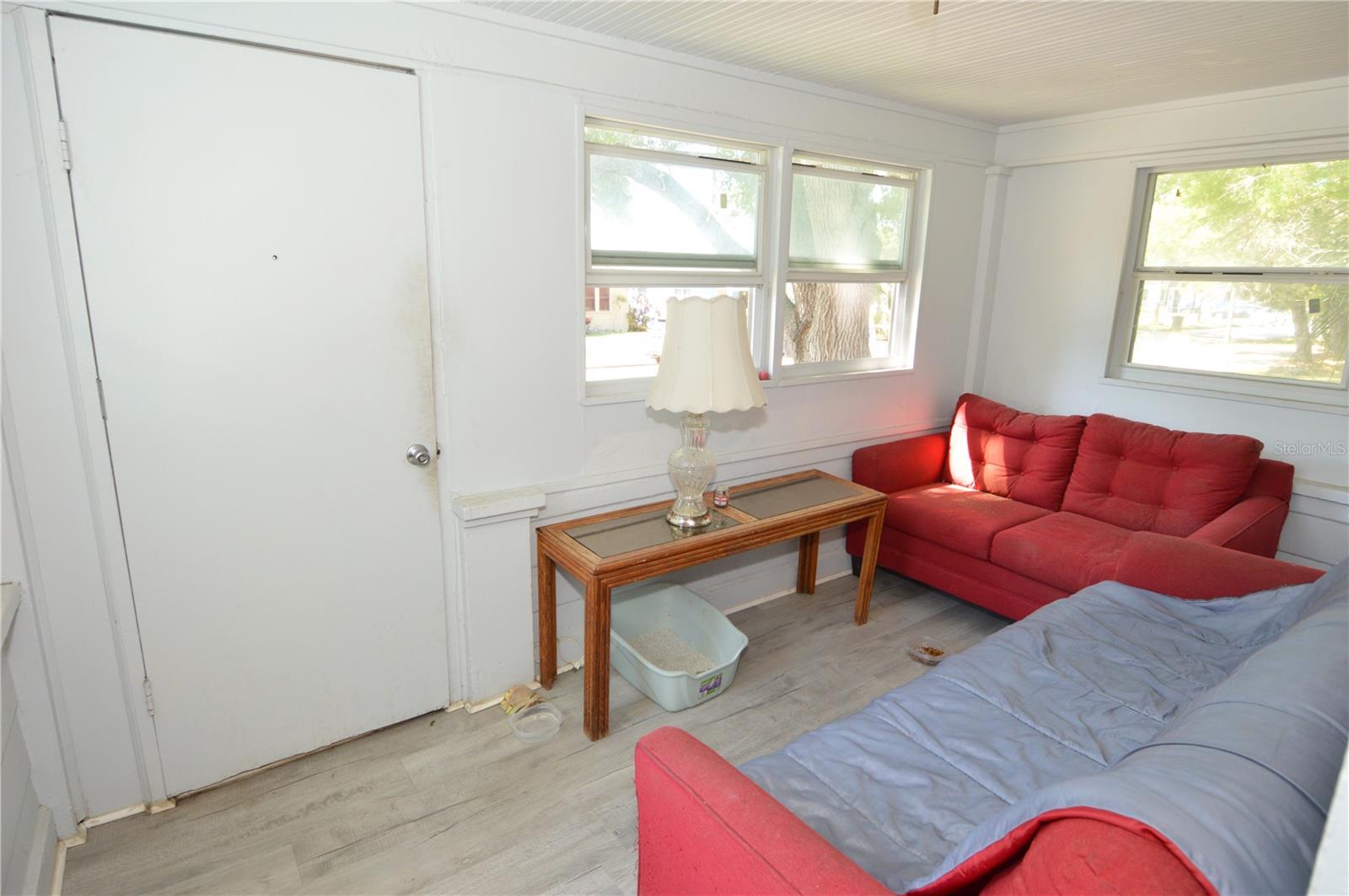 2351 25th, St Petersburg, FL 33712