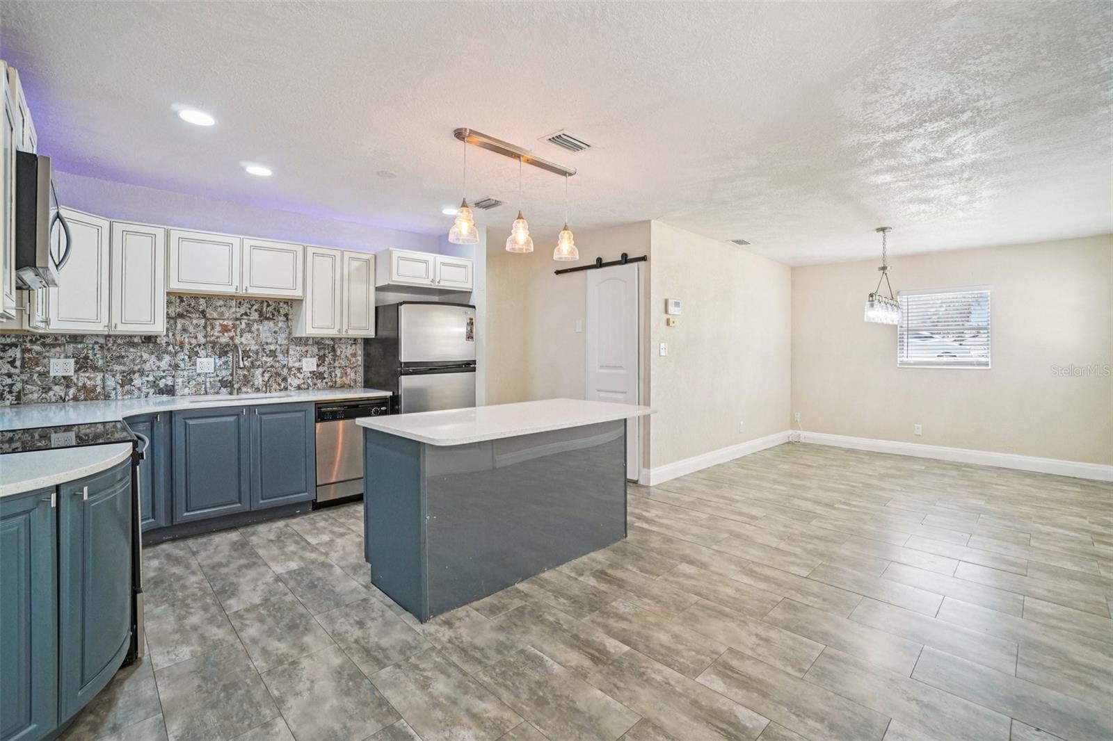541 Firefly, Apollo Beach, FL 33572