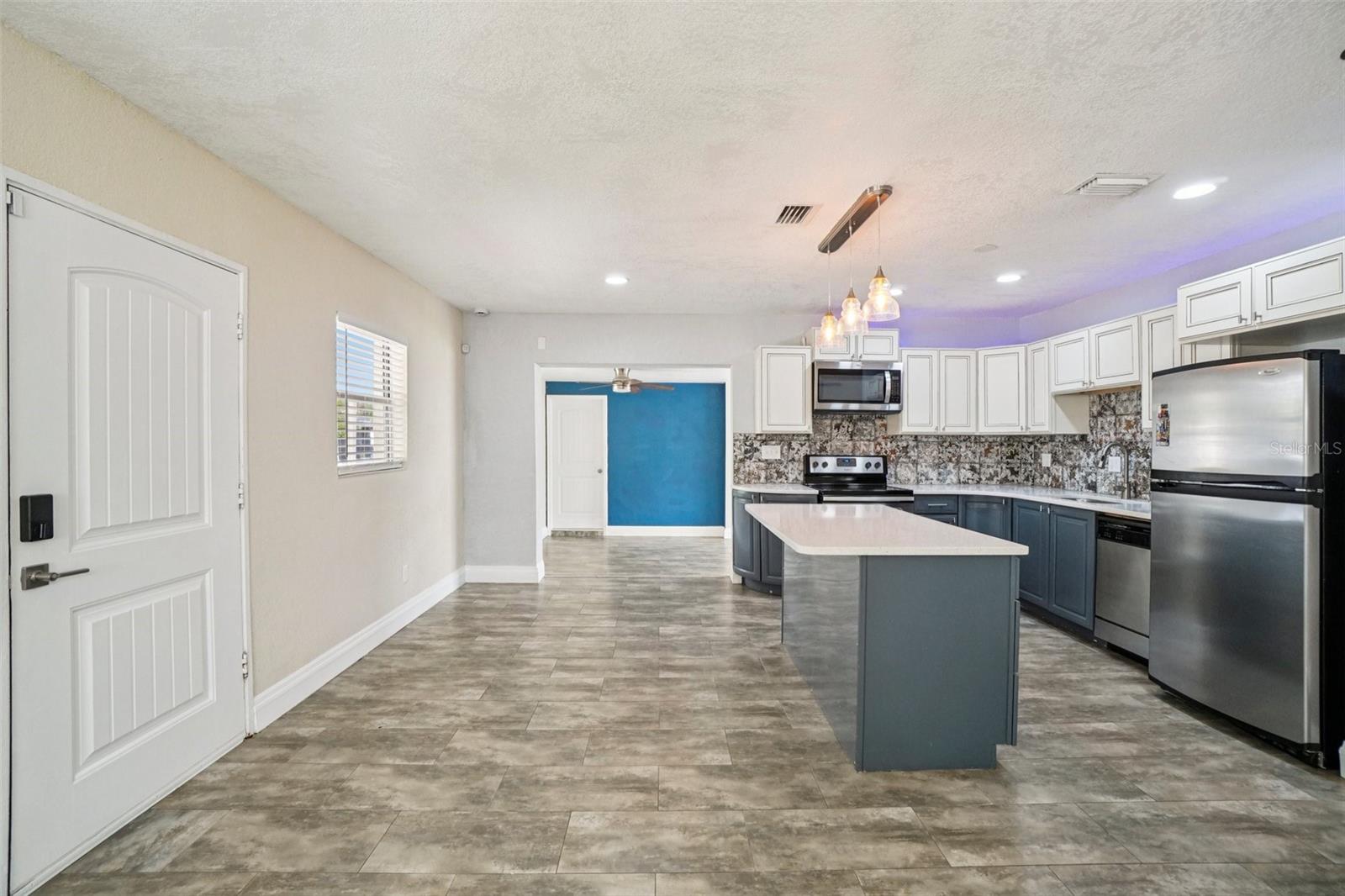 541 Firefly, Apollo Beach, FL 33572
