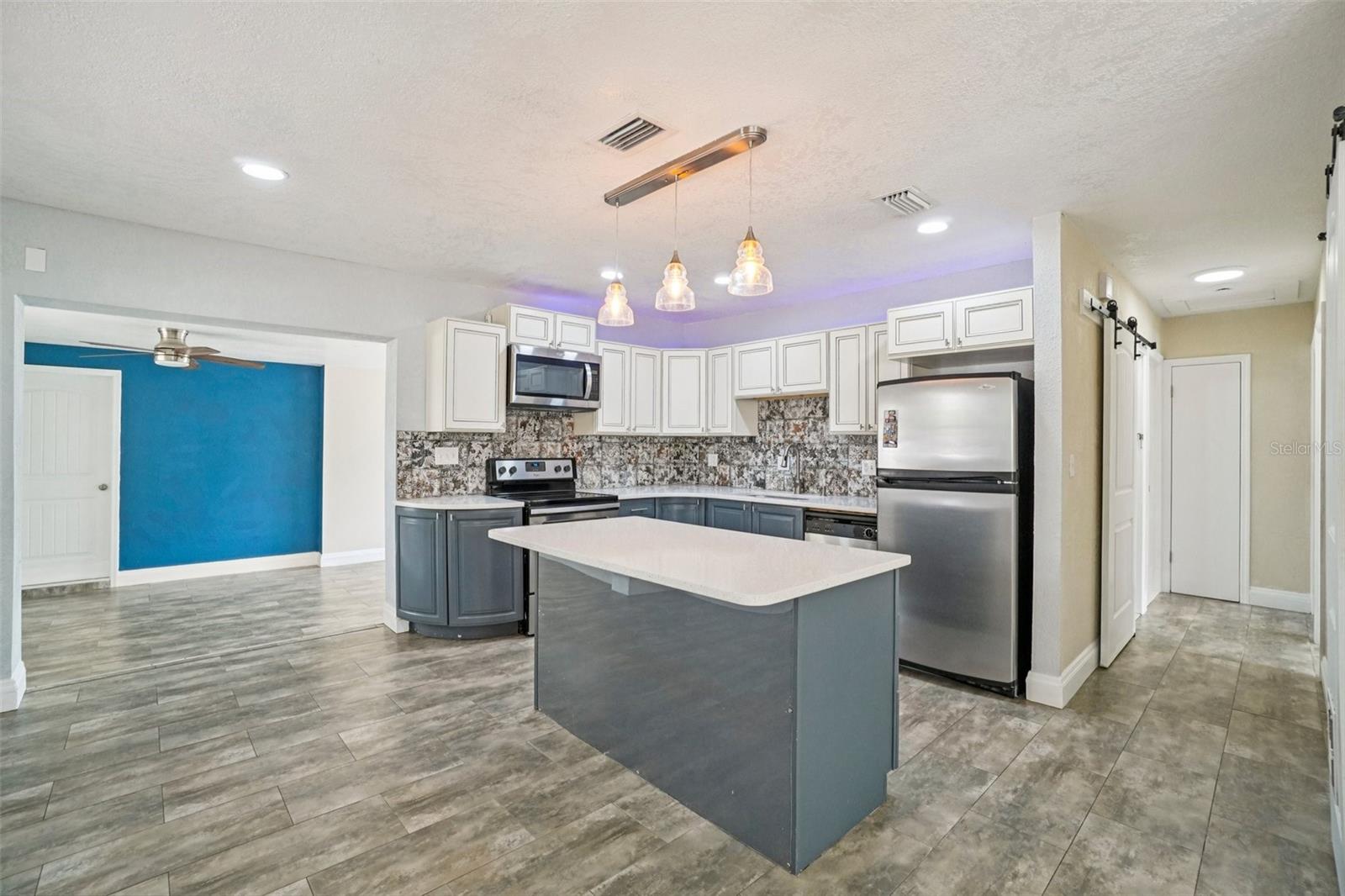 541 Firefly, Apollo Beach, FL 33572
