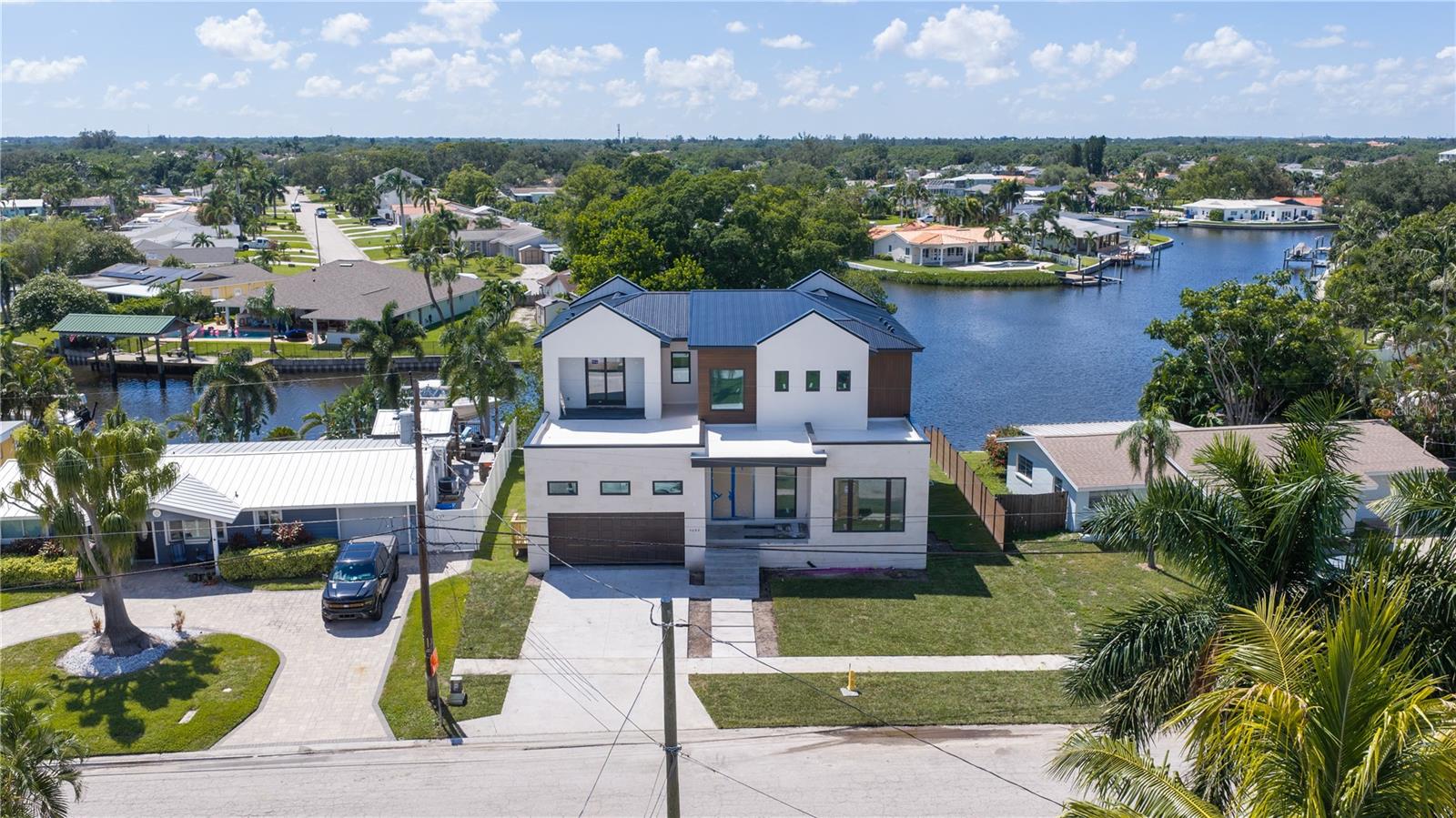 4692 Dover, St Petersburg, FL 33703