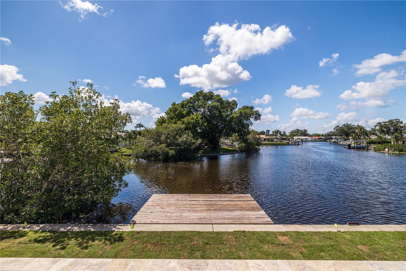 4692 Dover, St Petersburg, FL 33703
