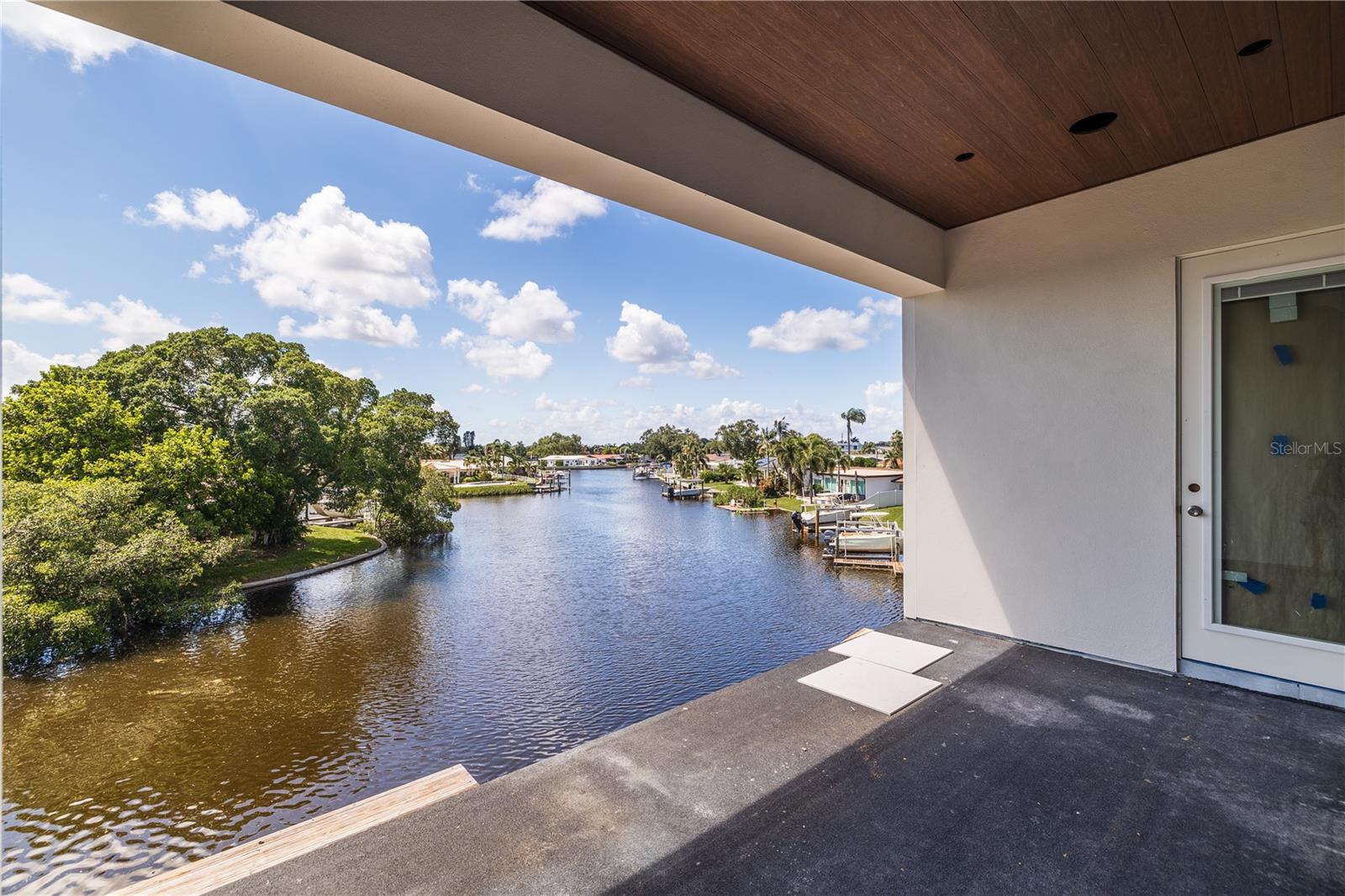 4692 Dover, St Petersburg, FL 33703