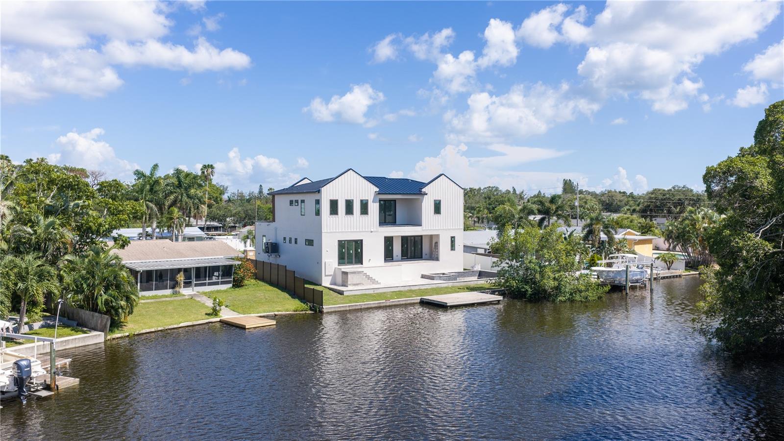 4692 Dover, St Petersburg, FL 33703