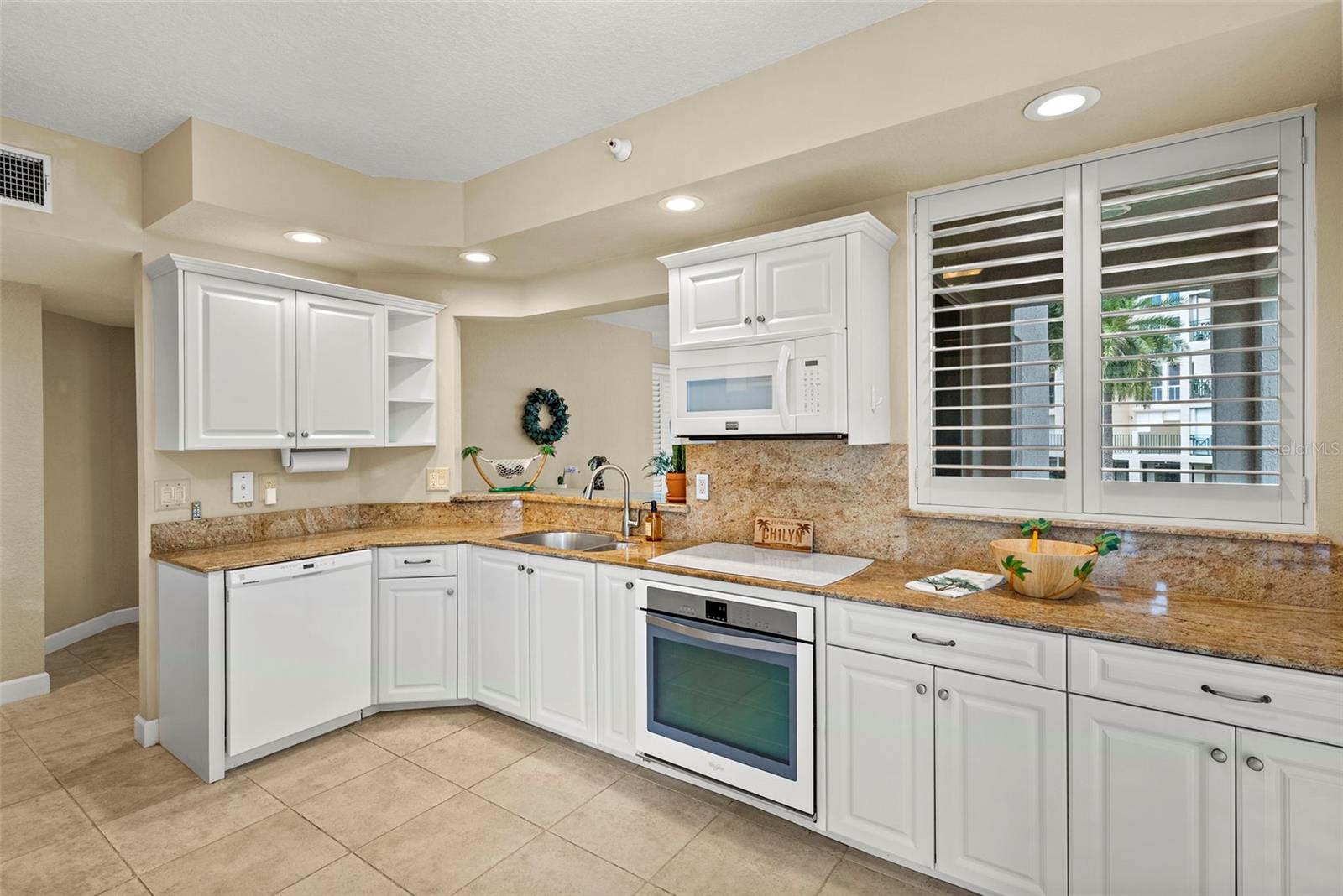 4780 Dolphin Cay Unit 109, St Petersburg, FL 33711