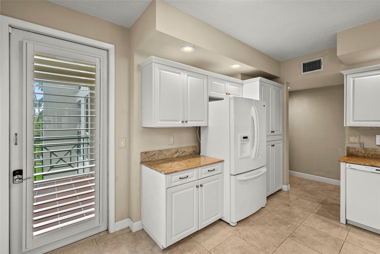 4780 Dolphin Cay Unit 109, St Petersburg, FL 33711