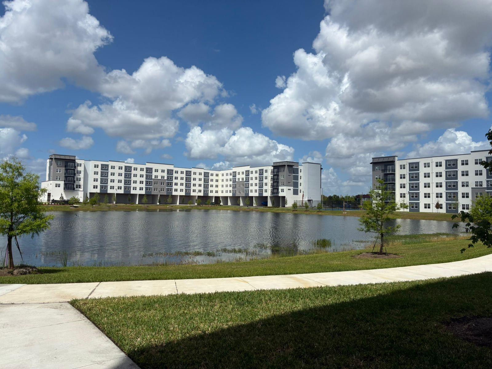 5587 Millenia Park Unit 318, Orlando, FL 32839