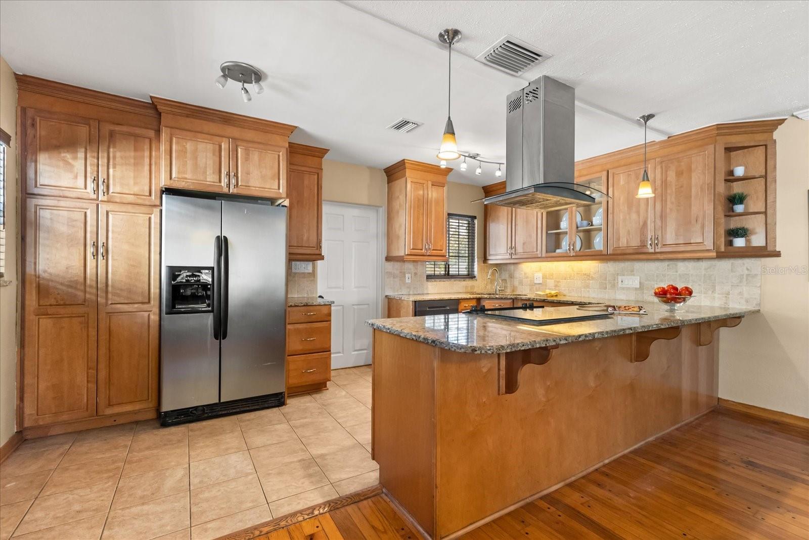 4237 Dr Martin Luther King Jr, St Petersburg, FL 33703