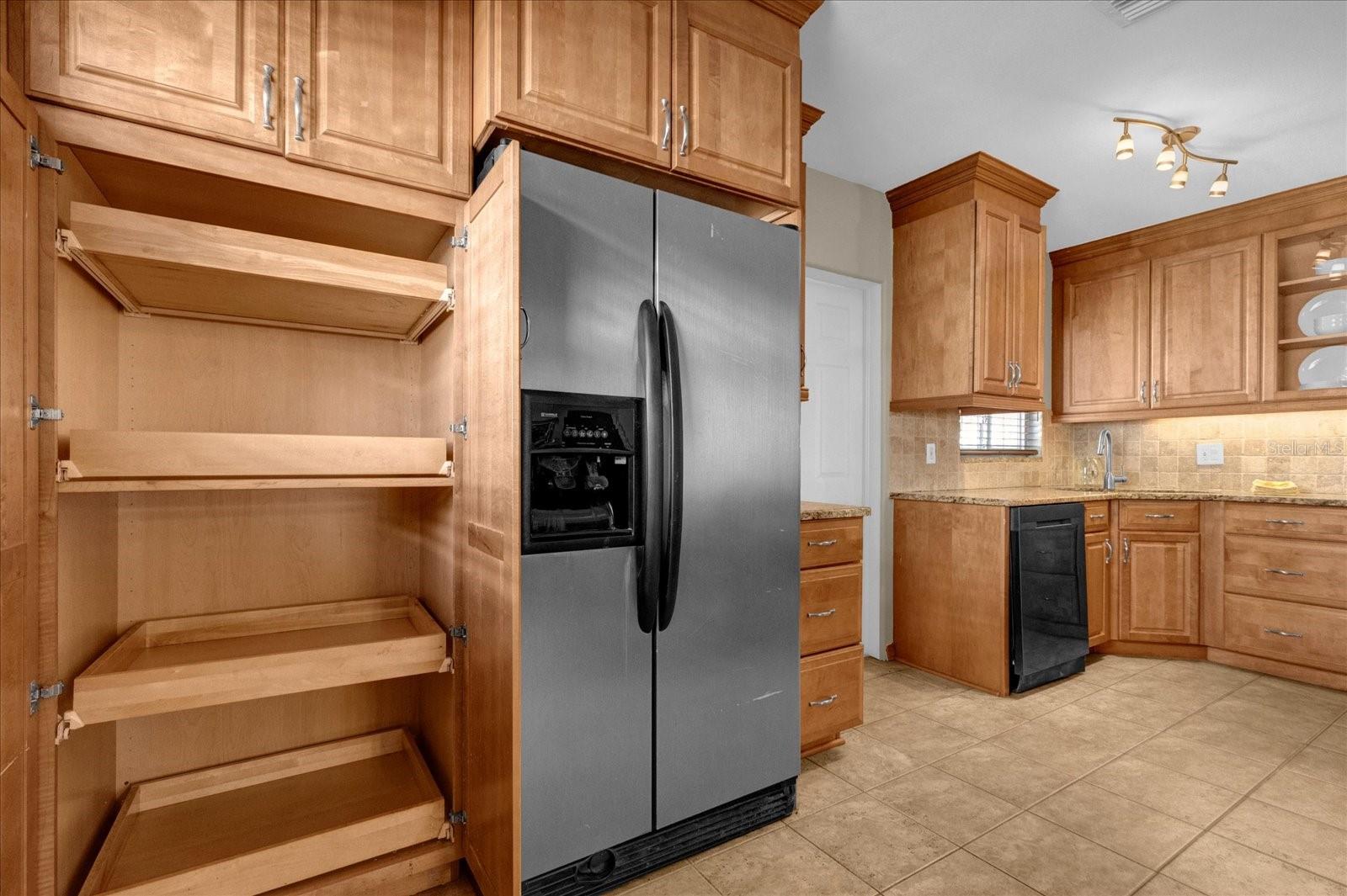 4237 Dr Martin Luther King Jr, St Petersburg, FL 33703