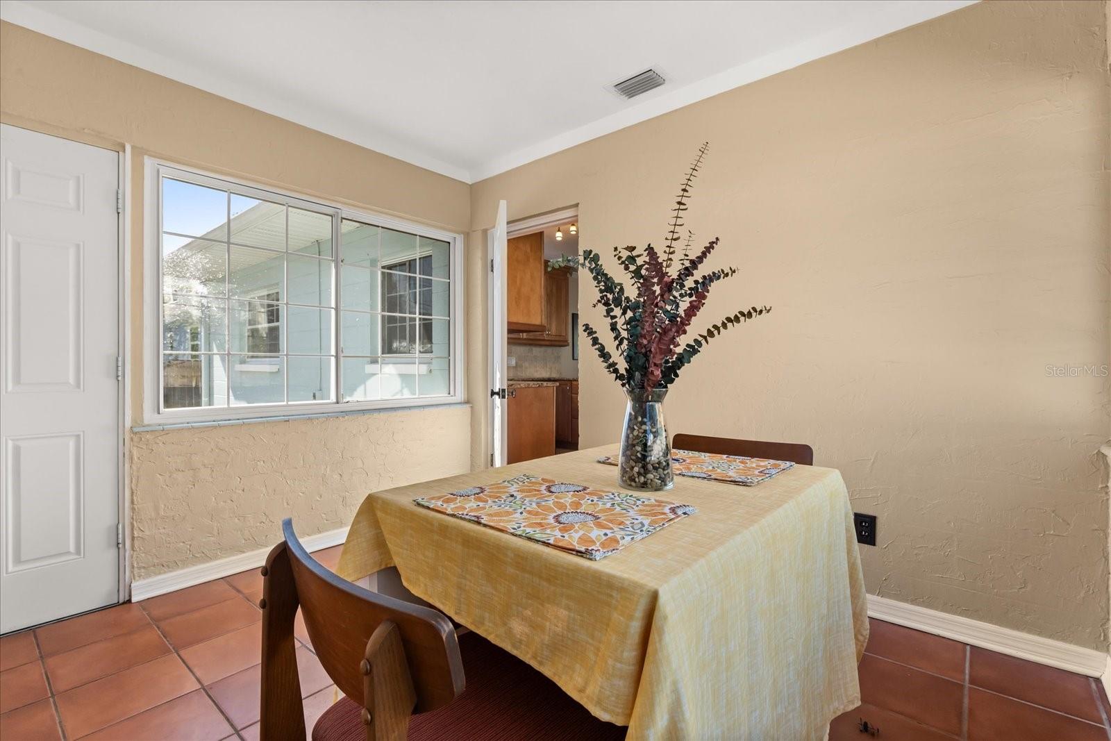 4237 Dr Martin Luther King Jr, St Petersburg, FL 33703