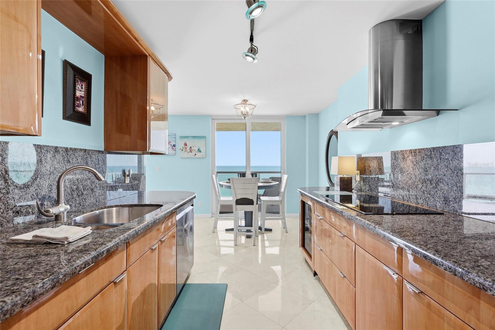 2425 Gulf of Mexico Unit 8c, Longboat Key, FL 34228