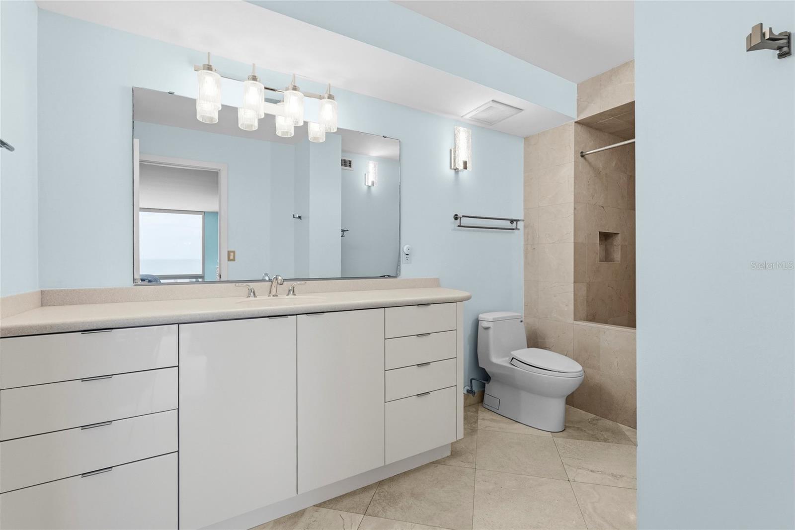 2425 Gulf of Mexico Unit 8c, Longboat Key, FL 34228