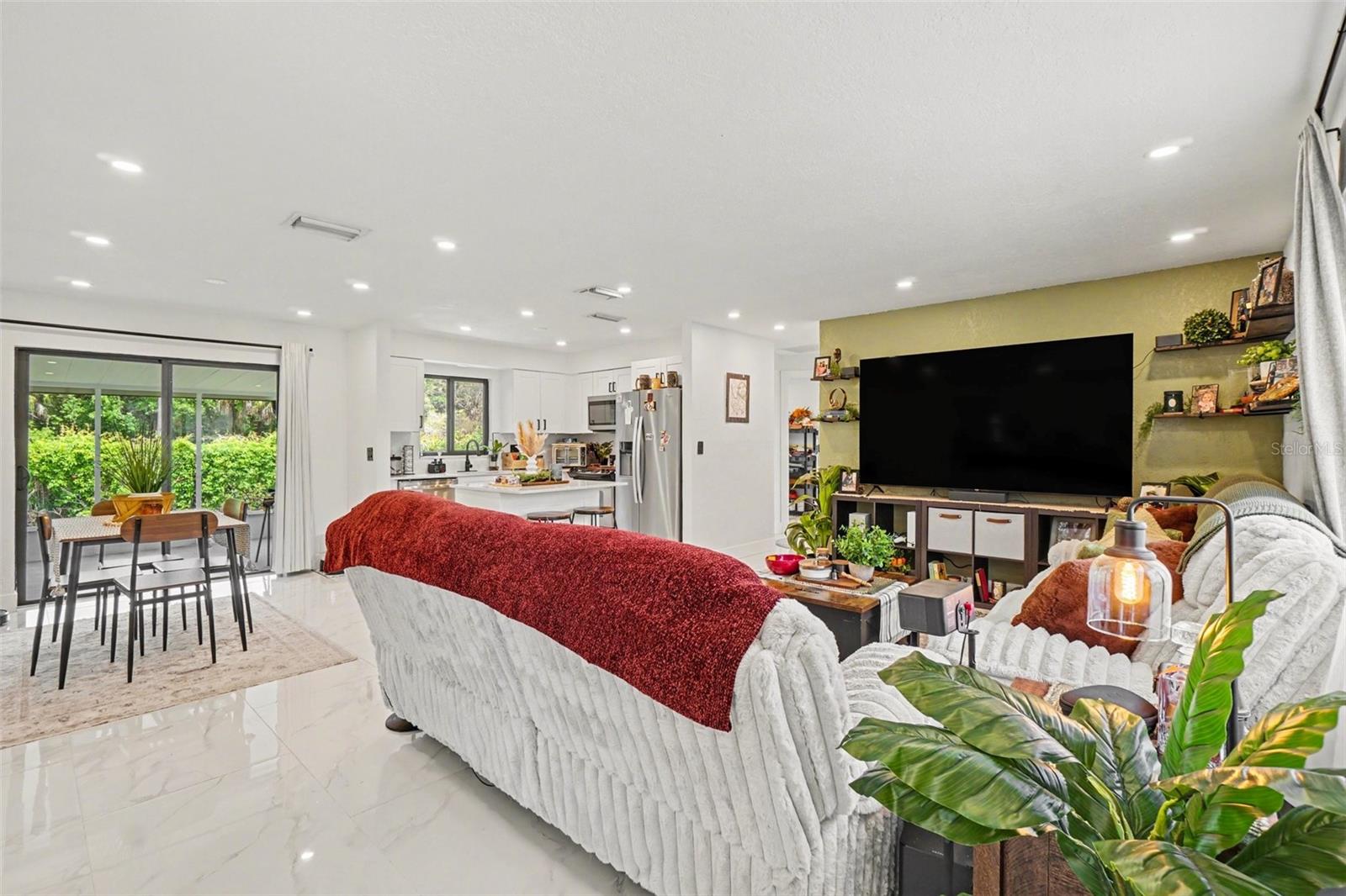 73 Cardinal, North Fort Myers, FL 33917