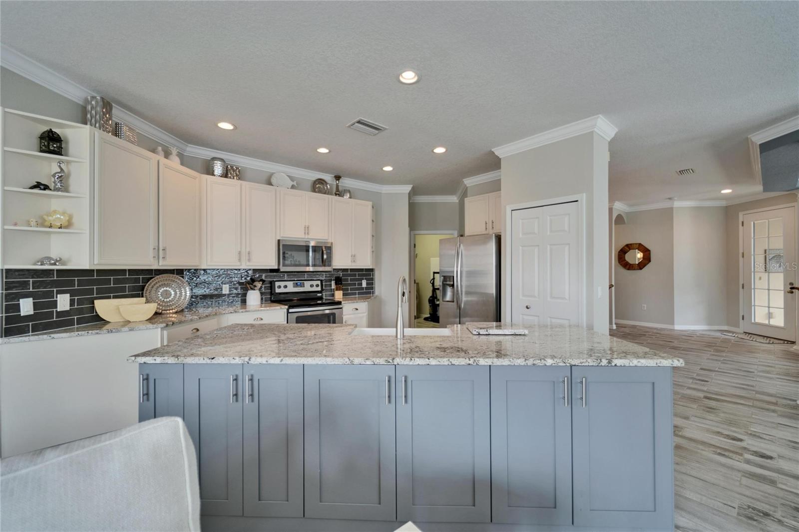 221 Sela Cove, Apollo Beach, FL 33572