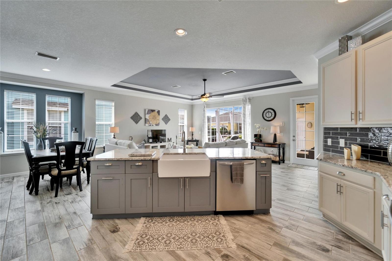 221 Sela Cove, Apollo Beach, FL 33572
