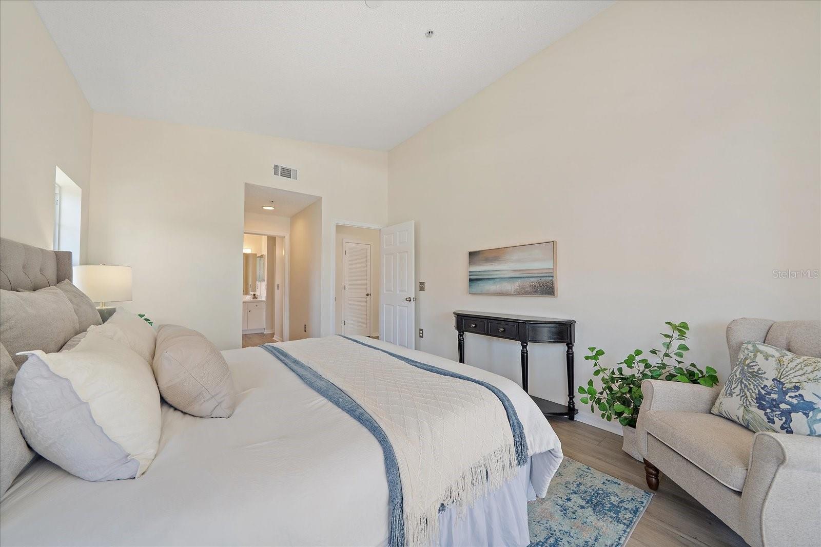 4256 Central Sarasota Unit 321, Sarasota, FL 34238