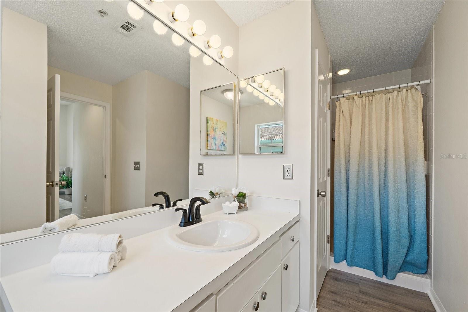 4256 Central Sarasota Unit 321, Sarasota, FL 34238