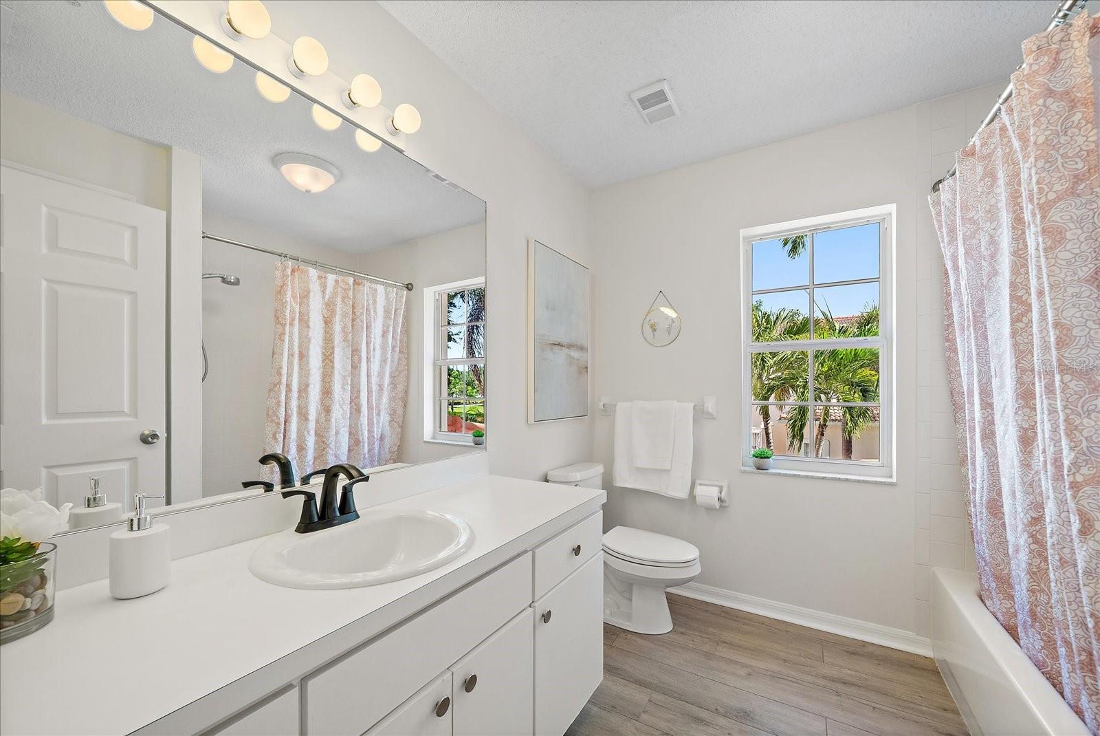 4256 Central Sarasota Unit 321, Sarasota, FL 34238