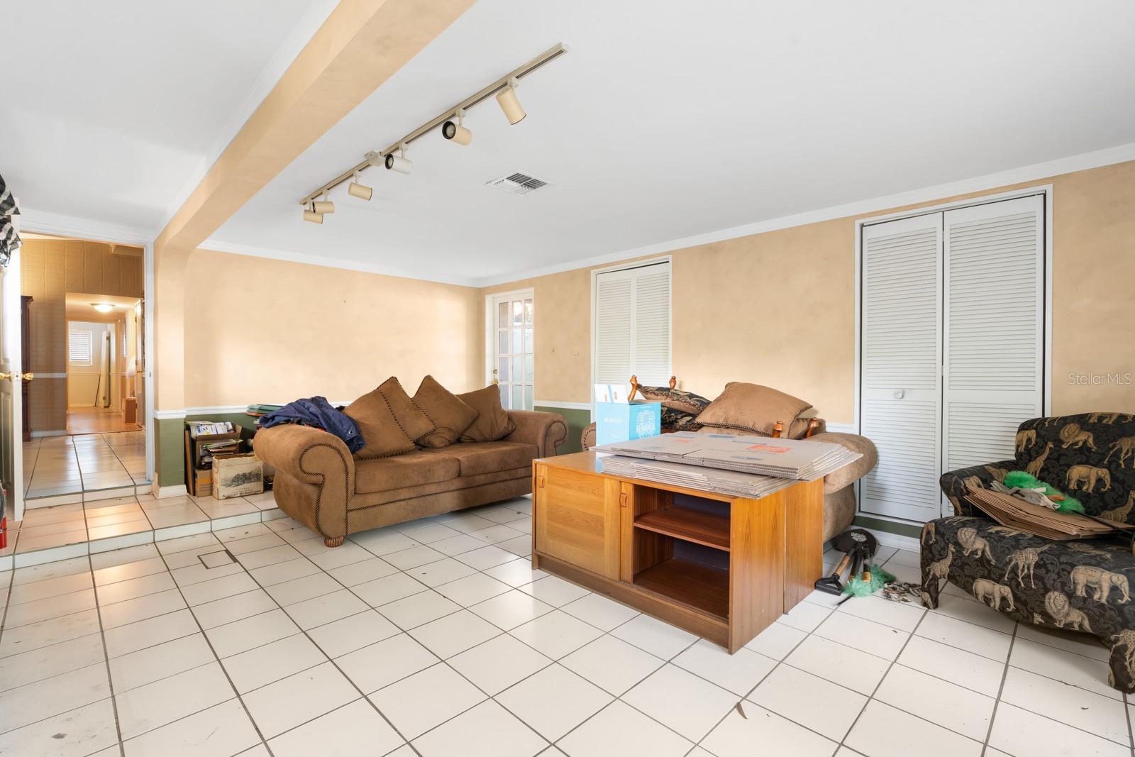 3414 Wallcraft, Tampa, FL 33611