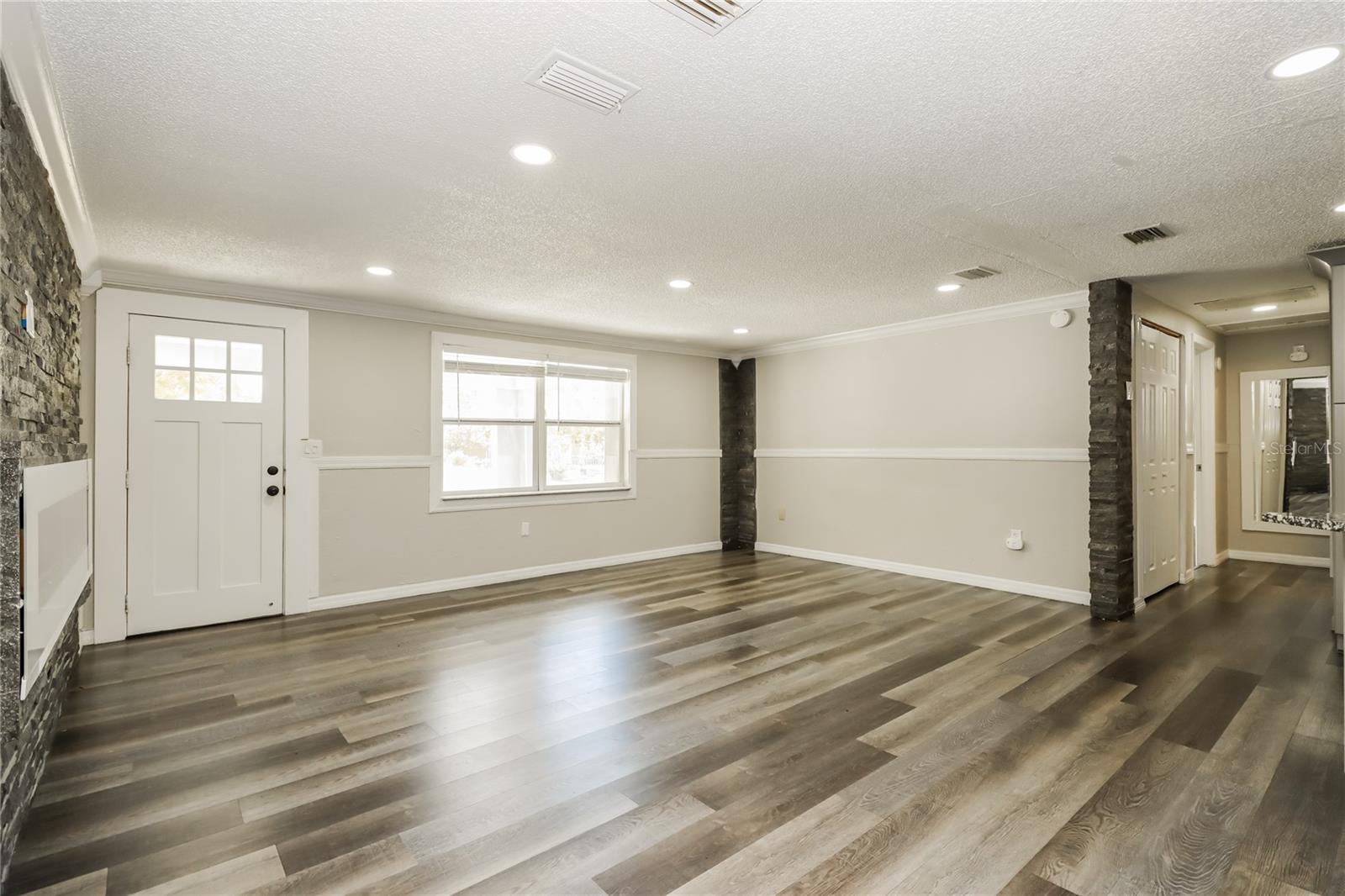 3147 36th, St Petersburg, FL 33713