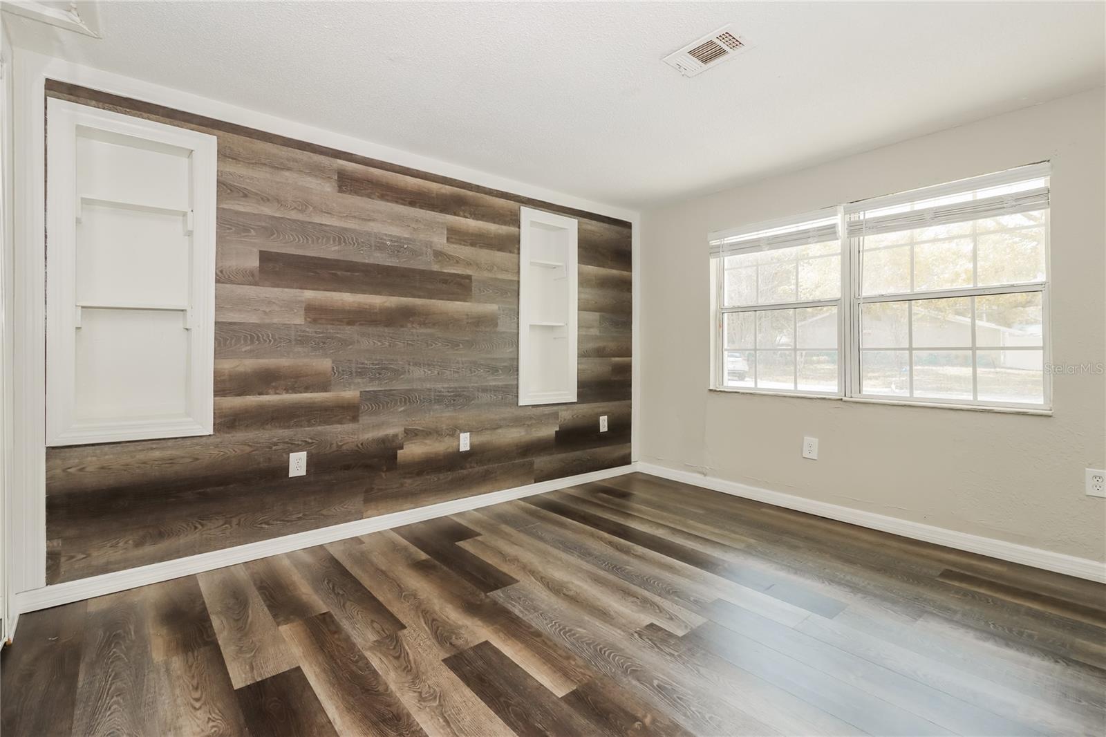 3147 36th, St Petersburg, FL 33713