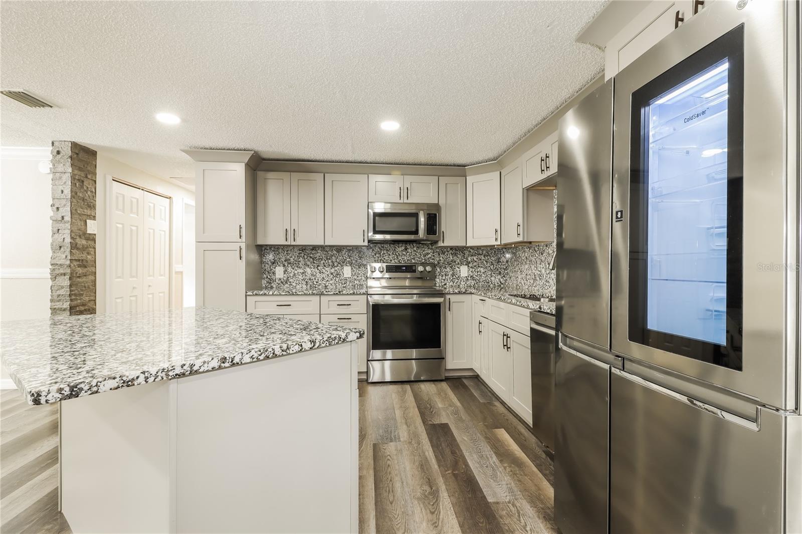 3147 36th, St Petersburg, FL 33713