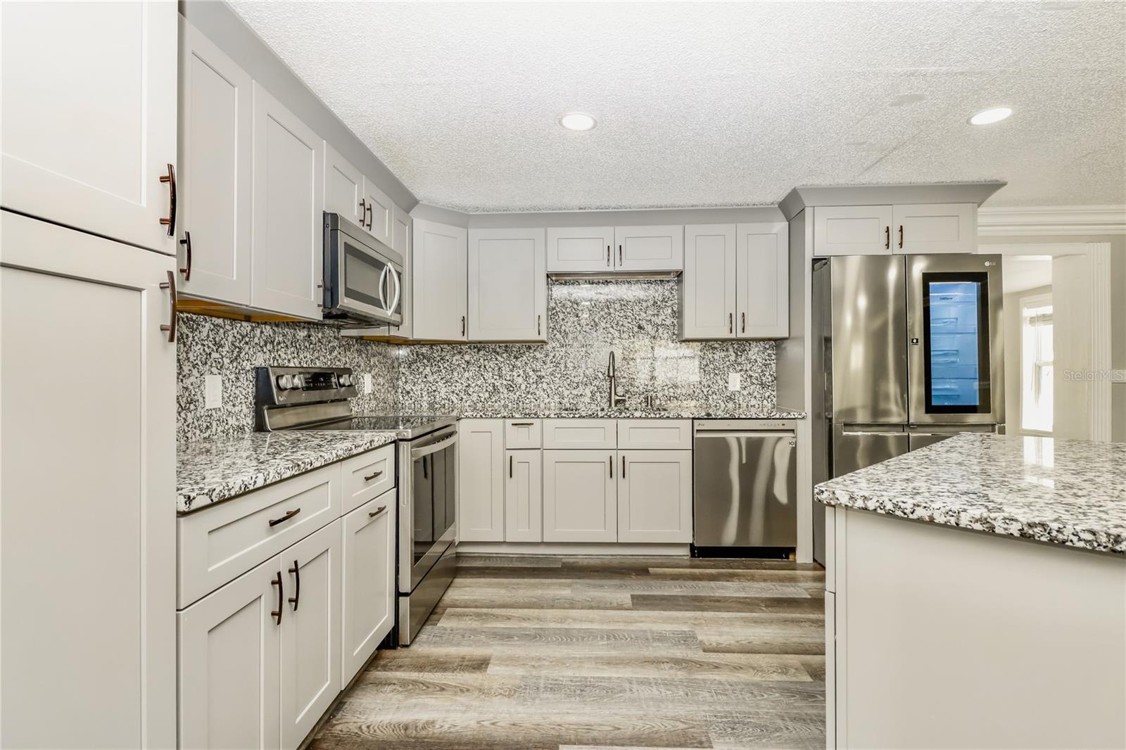 3147 36th, St Petersburg, FL 33713