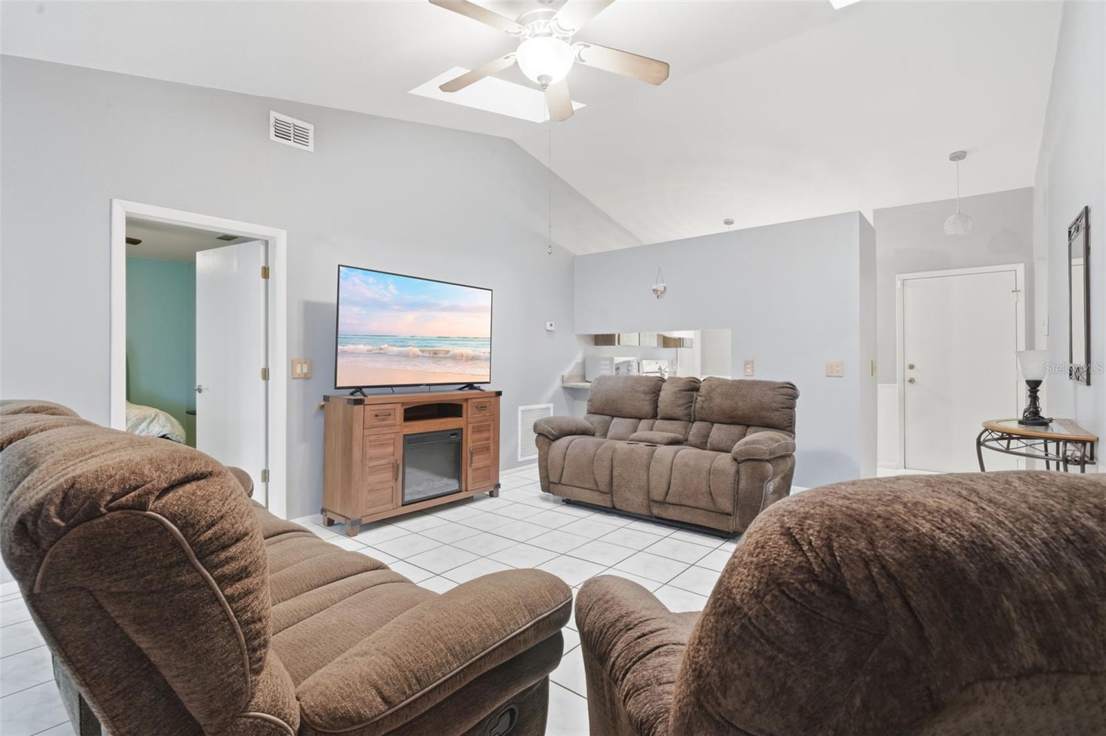 61 Floridana, Debary, FL 32713