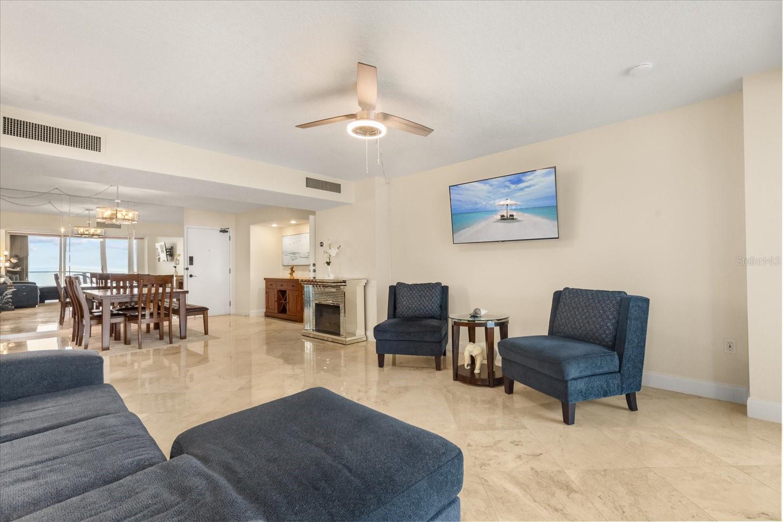 450 Gulfview Unit 802, Clearwater Beach, FL 33767