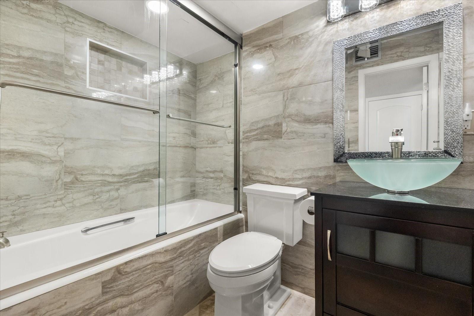 450 Gulfview Unit 802, Clearwater Beach, FL 33767