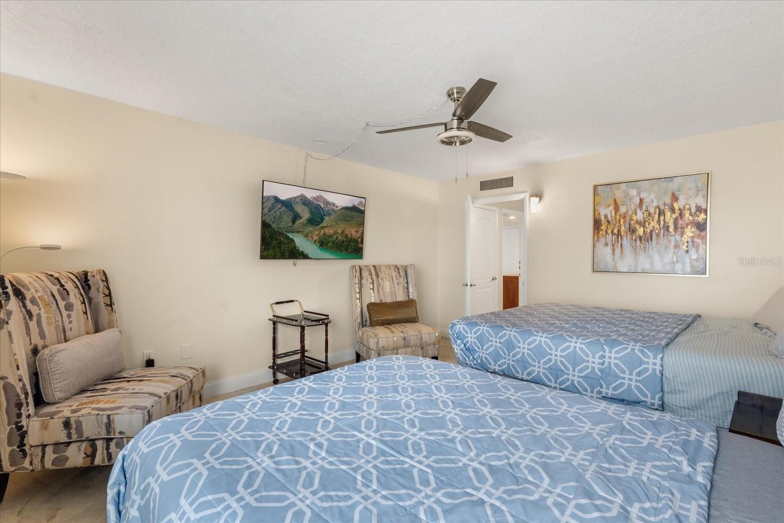450 Gulfview Unit 802, Clearwater Beach, FL 33767