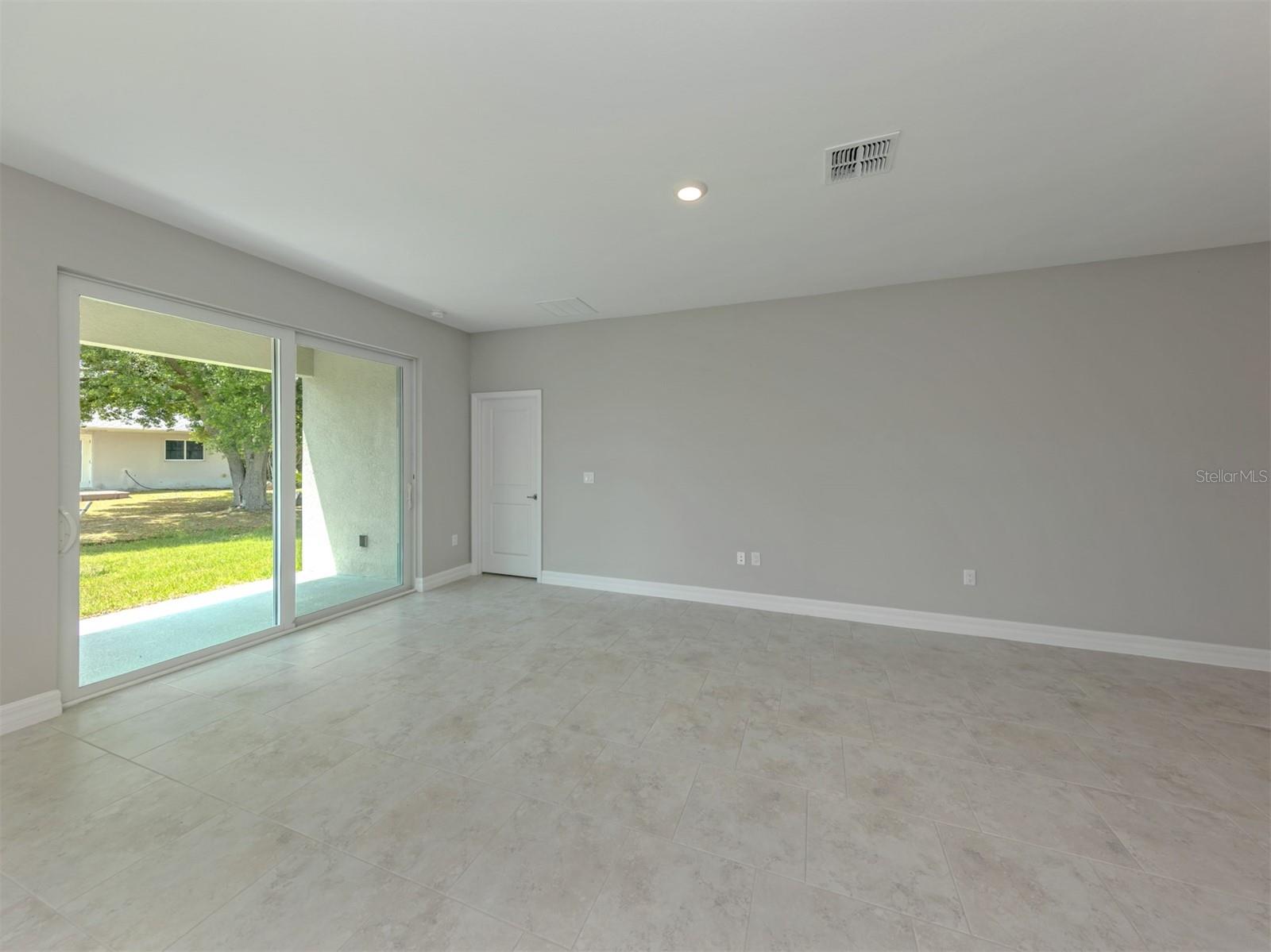 1047 Comfort, North Port, FL 34288