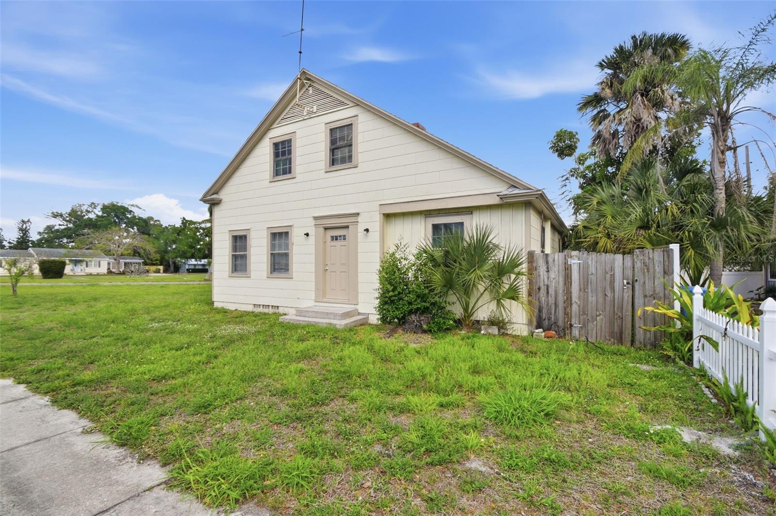 2513 16th, Bradenton, FL 34205