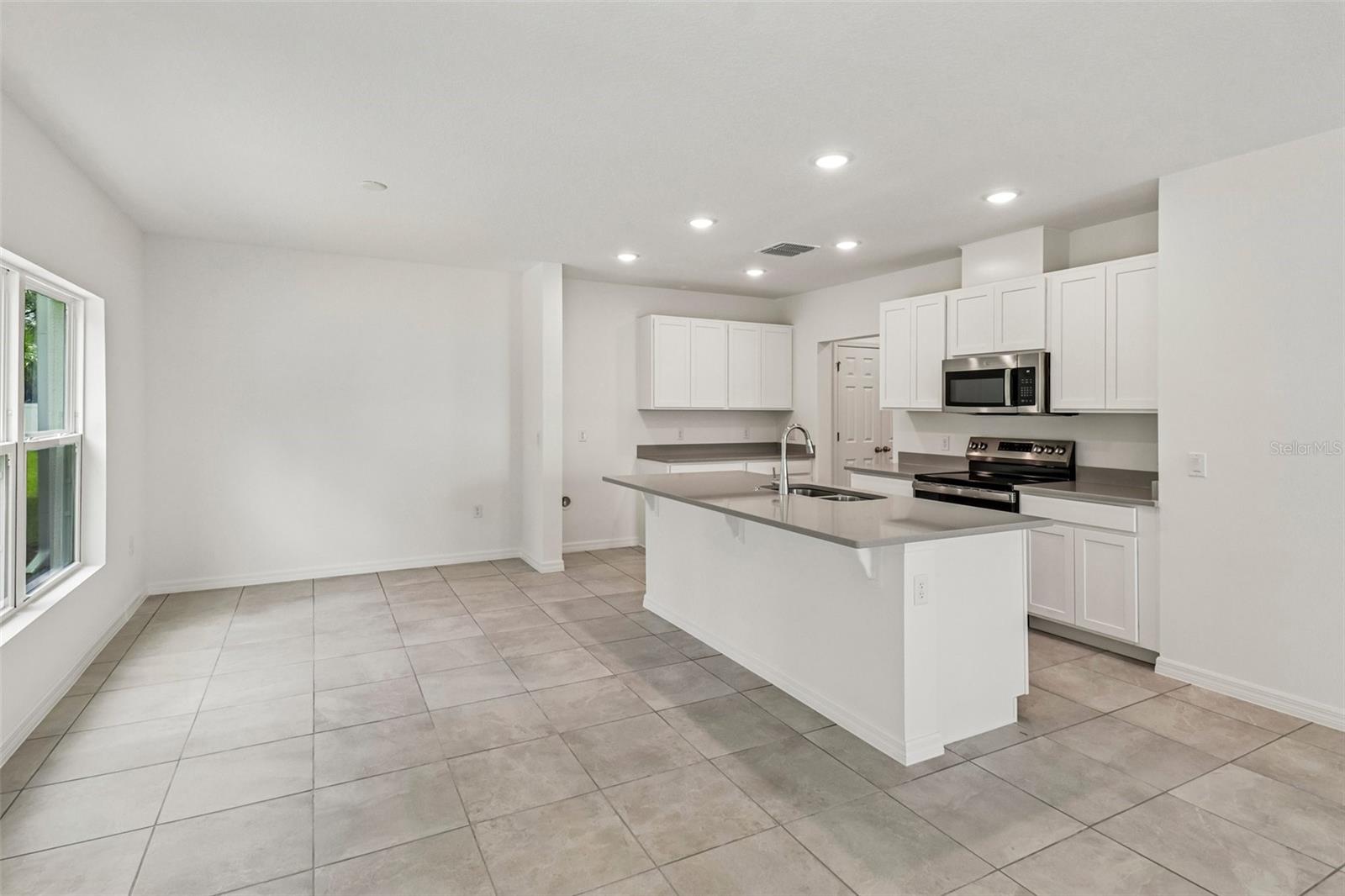 1113 Majesty Palm, Deland, FL 32720