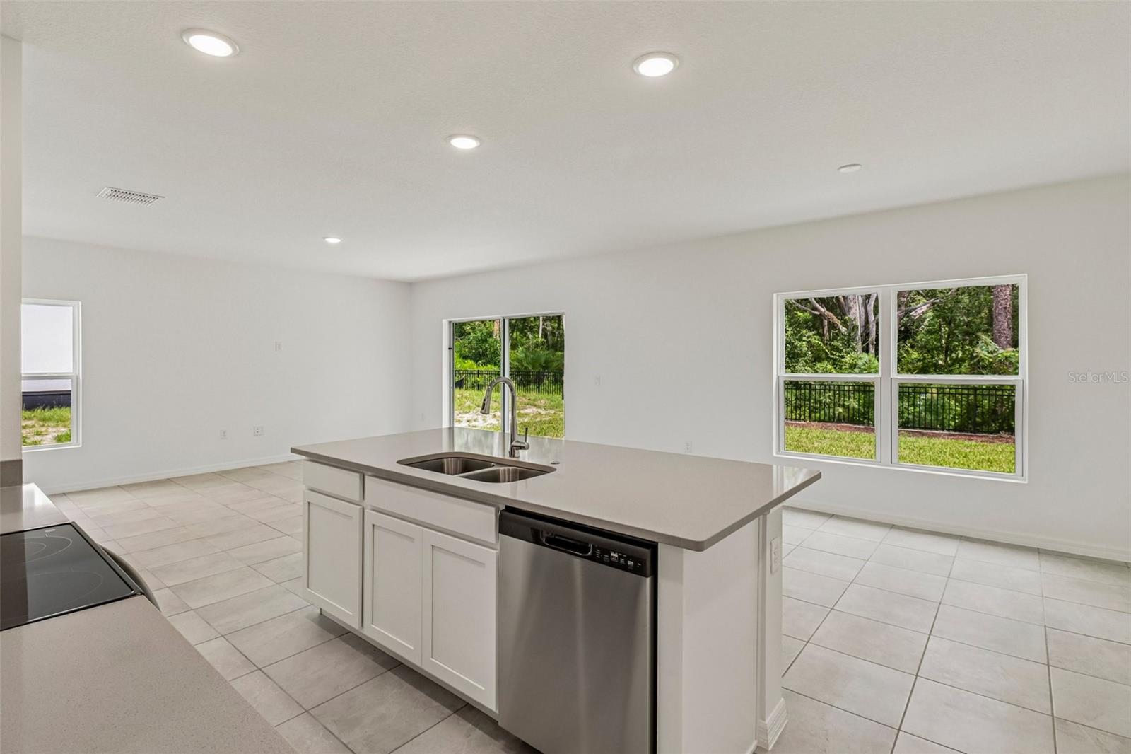 1113 Majesty Palm, Deland, FL 32720