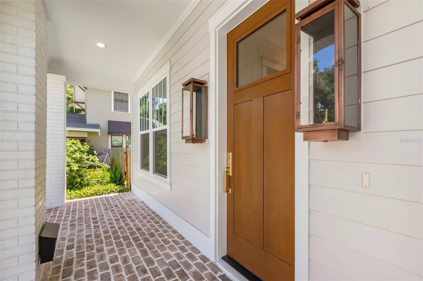1038 26th, St Petersburg, FL 33703