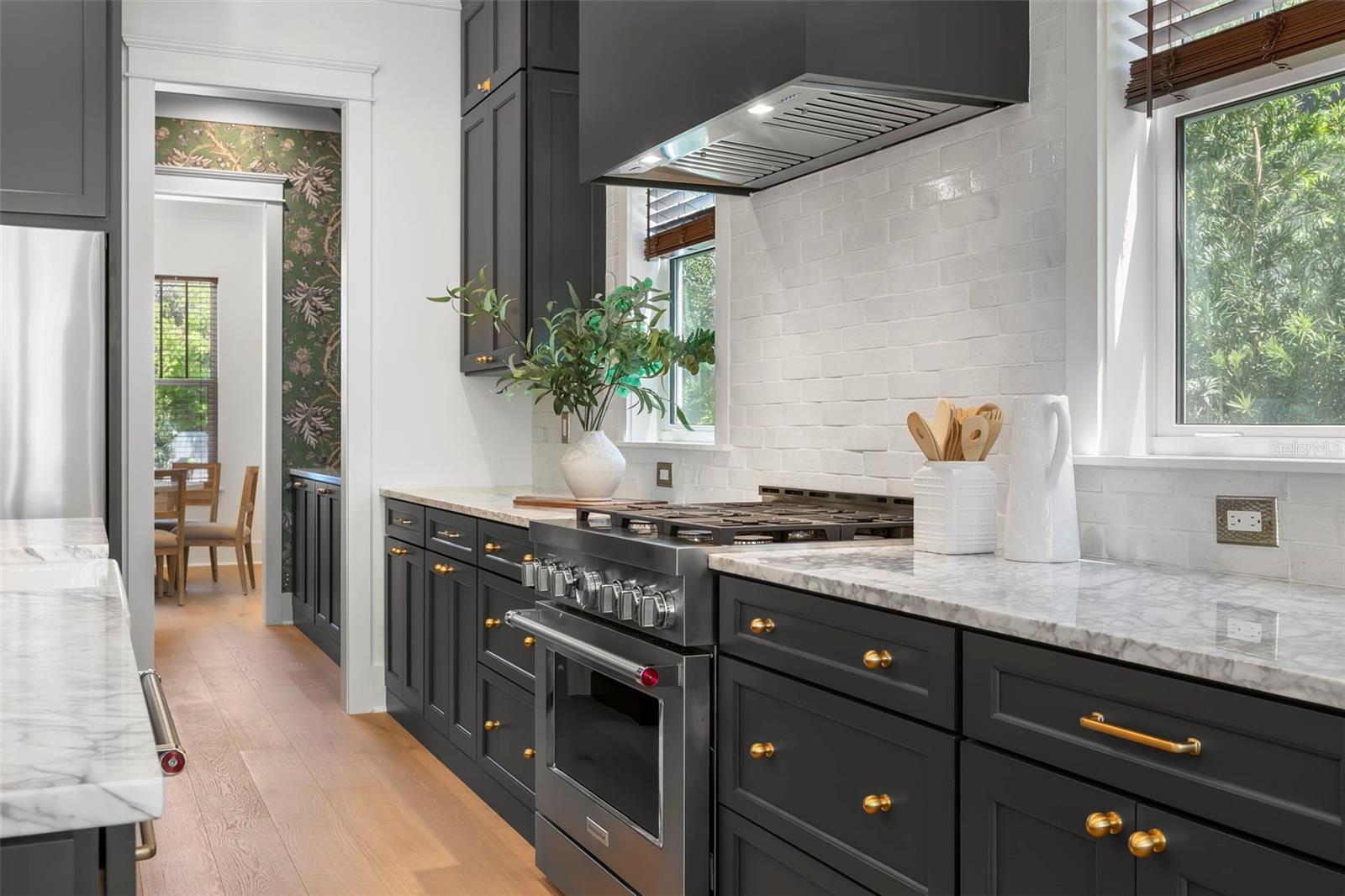 1038 26th, St Petersburg, FL 33703