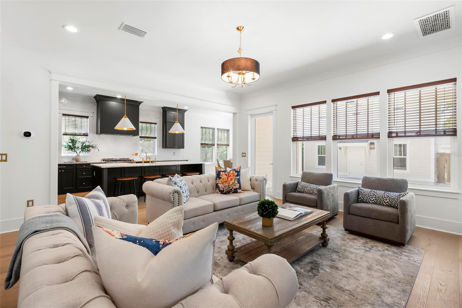 1038 26th, St Petersburg, FL 33703