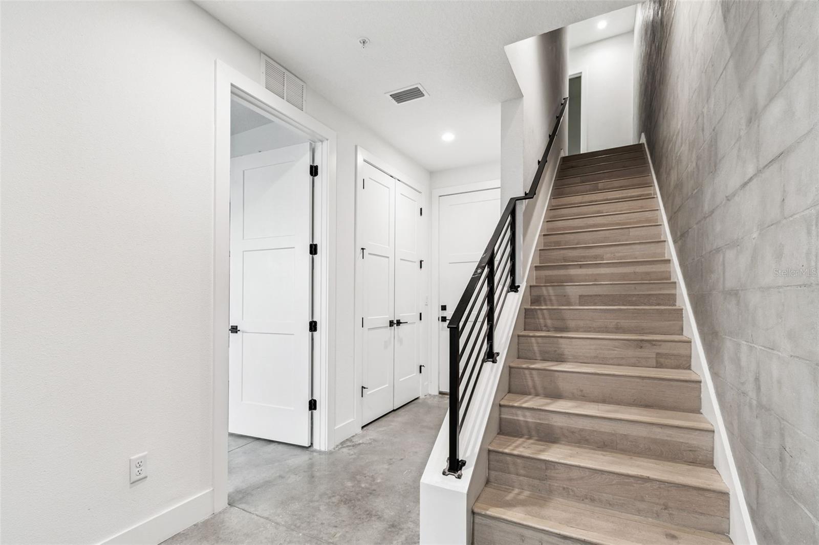 2724 5th, St Petersburg, FL 33712
