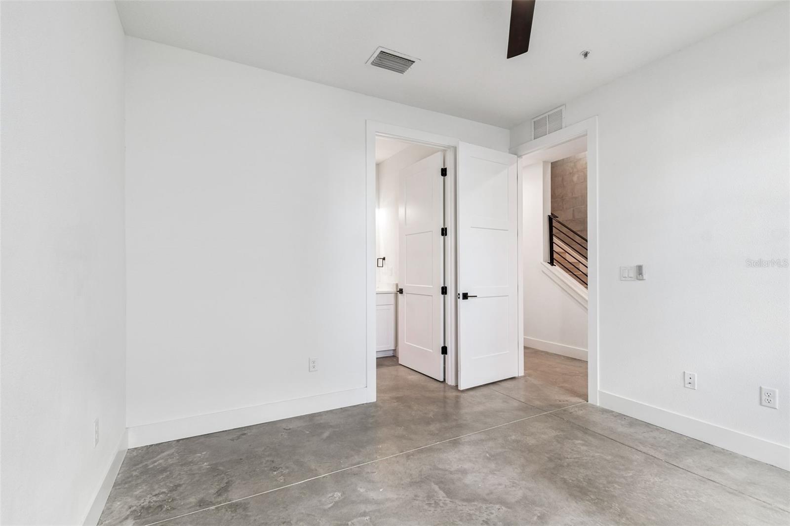 2724 5th, St Petersburg, FL 33712