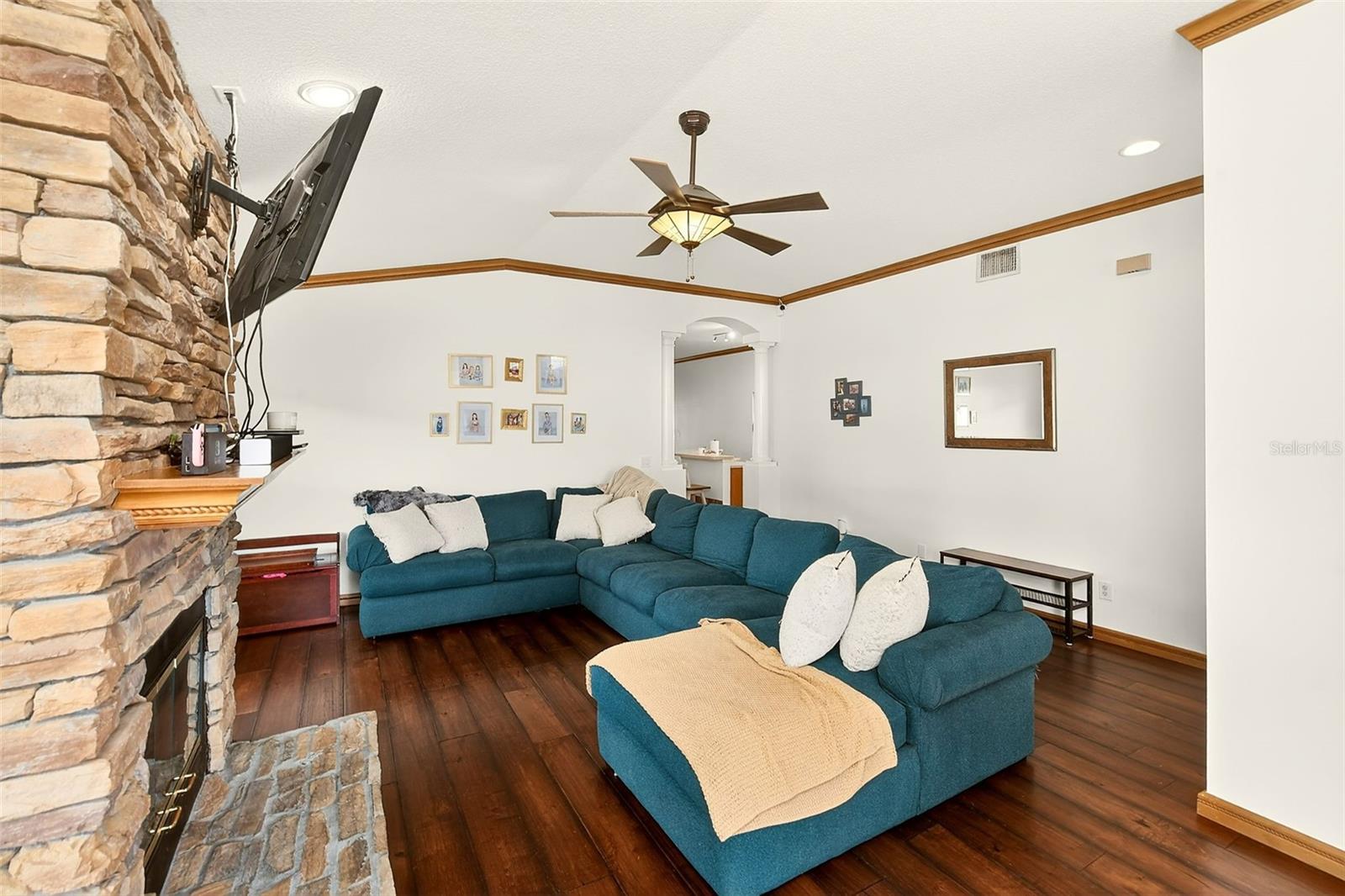 2927 Hickory Grove, Valrico, FL 33596